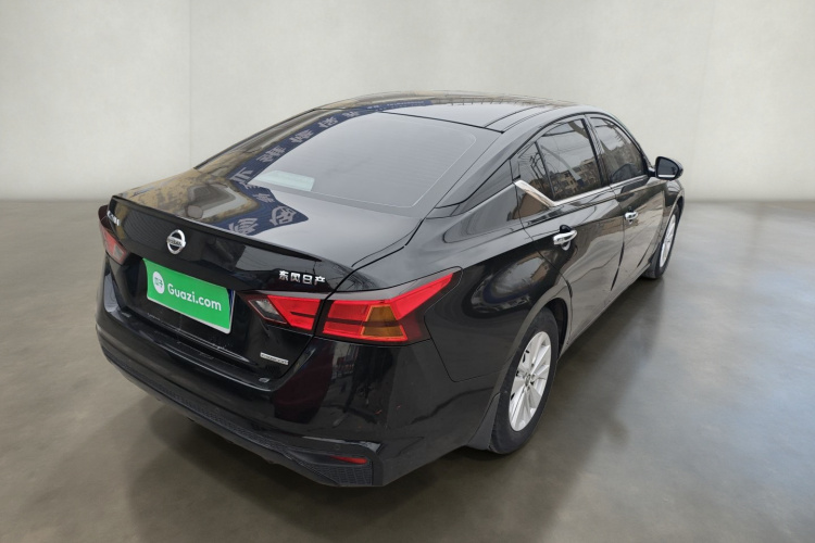 日产 天籁 2019款 2.0L XL 舒适版车身外观7