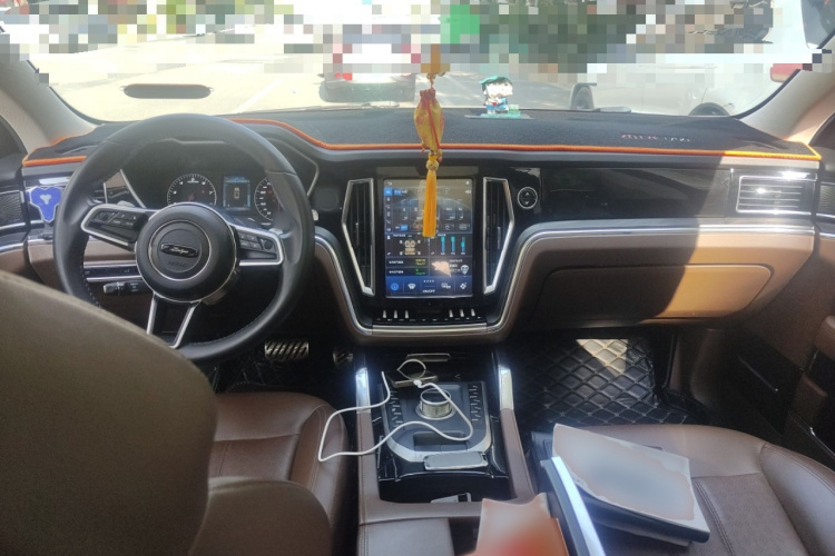 众泰T700 2017款 1.8T 双离合尊享型中控内饰7002