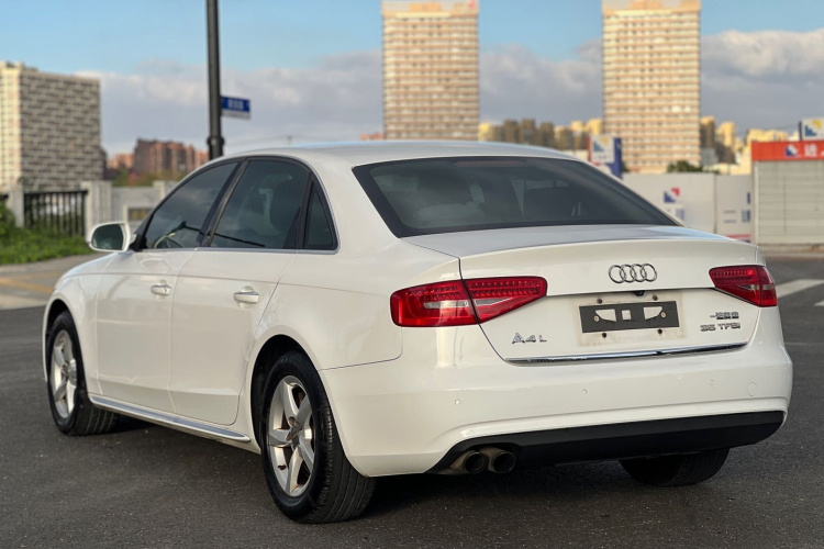 奥迪A4L 2016款 35 TFSI 自动标准型车身外观6003