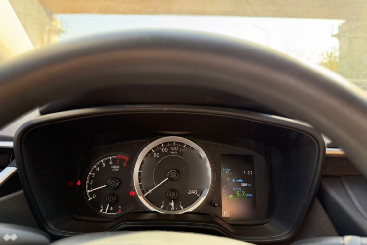 丰田 卡罗拉 2022款 TNGA 1.5L CVT先锋版中控内饰7002