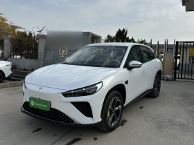 哪吒汽车 哪吒L 2024款 增程 220 PRO＋全家桶