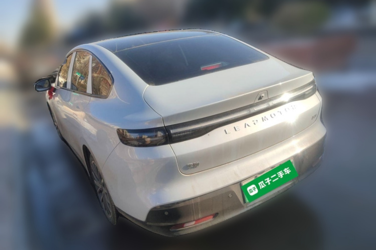 零跑汽车 零跑B01 2025款 650激光雷达版车身外观5