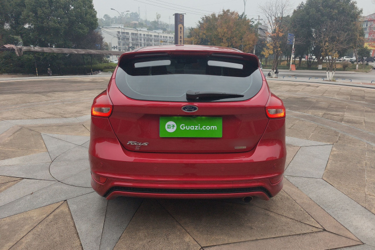 福特 福克斯 2015款 两厢 EcoBoost 180 自动运动型车身外观6