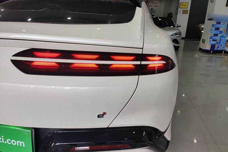 腾势Z9GT 2024款 1100四驱Ultra版车身外观9