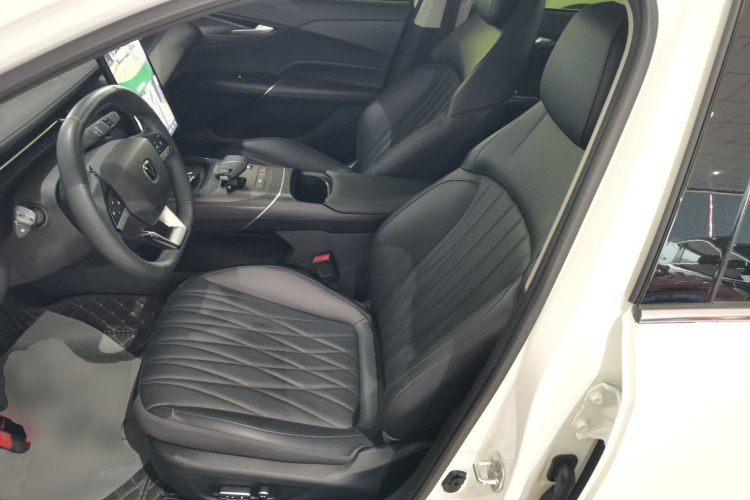 长安 逸动 2024款 1.5T GDI自动 旗舰型中控内饰19