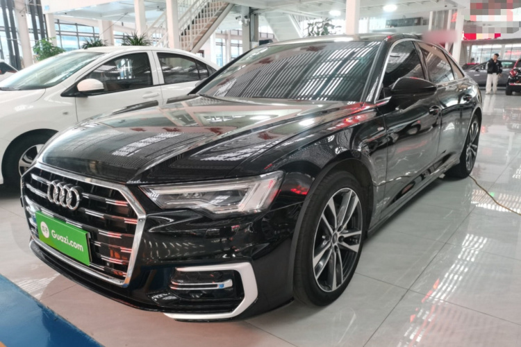 奥迪A6L 2023款 40 TFSI 豪华动感型车身外观1