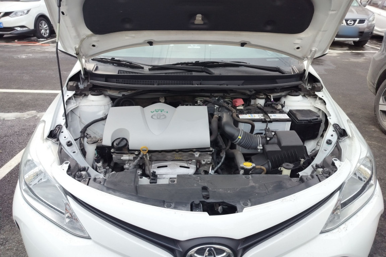 丰田 威驰 2017款 1.5L CVT创行版机舱底盘24