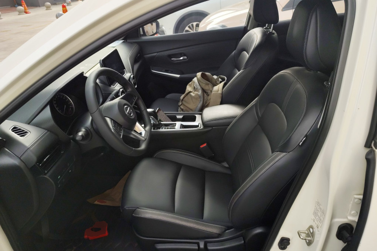 日产 轩逸 2021款 1.6L XL CVT悦享版中控内饰19
