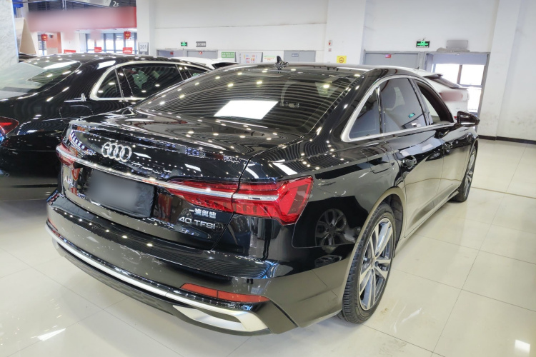 奥迪A6L 2023款 改款 40 TFSI 豪华动感型车身外观7