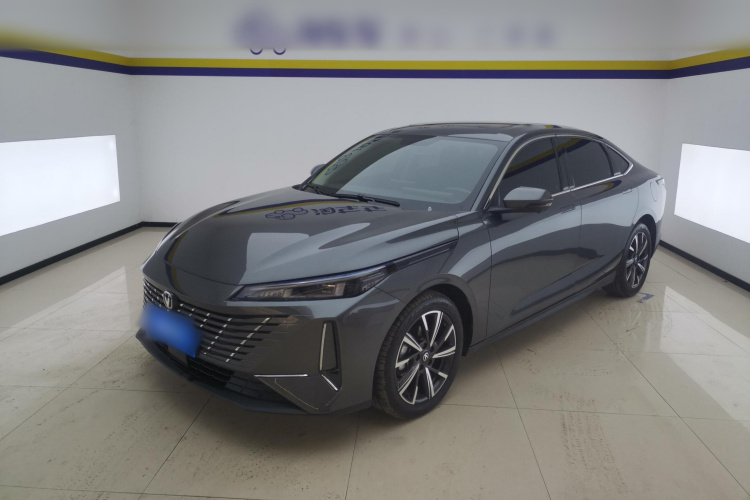 长安 逸动 2024款 1.5T GDI自动 旗舰型车身外观1