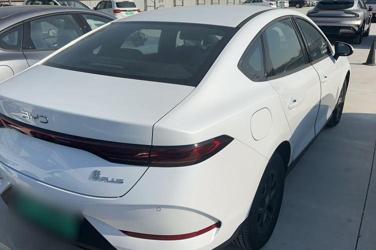 比亚迪 秦PLUS 2025款 DM-i 智驾版 55KM领先型车身外观6003