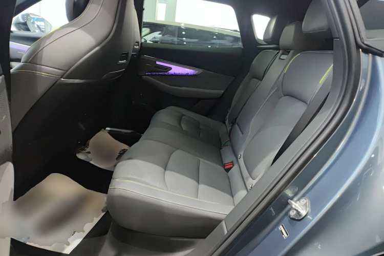 领克08 EM-P 2025款 220km 四驱性能Halo中控内饰7004