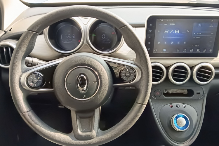 欧拉黑猫 2021款 301km 基础型中控内饰13