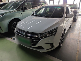 比亚迪 秦新能源 2017款 1.5T 尊贵型