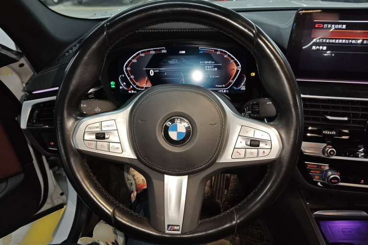 宝马5系 2022款 改款二 525Li M运动套装中控内饰13