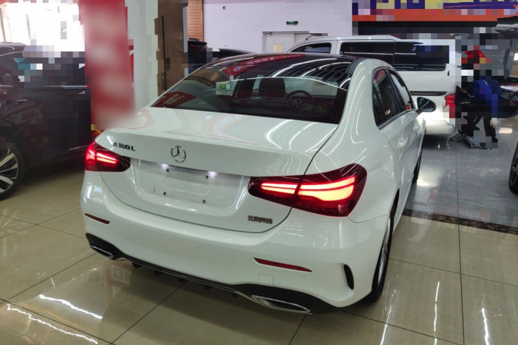 奔驰A级 2023款 A 180 L车身外观6004