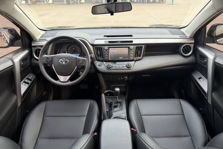 丰田 RAV4荣放 2019款 2.0L CVT两驱风尚版 国VI中控内饰7003