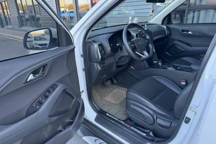 北京现代ix35 2021款 2.0L 自动两驱GLS领先版中控内饰7010
