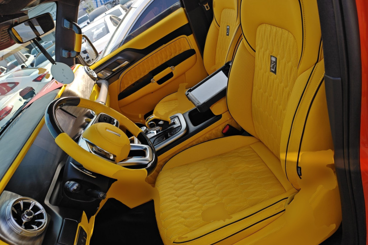 坦克300 2021款 越野版 2.0T 征服者中控内饰19