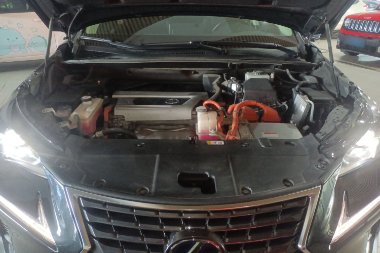 雷克萨斯NX 2020款 300h 前驱 锋尚版 国VI机舱底盘24