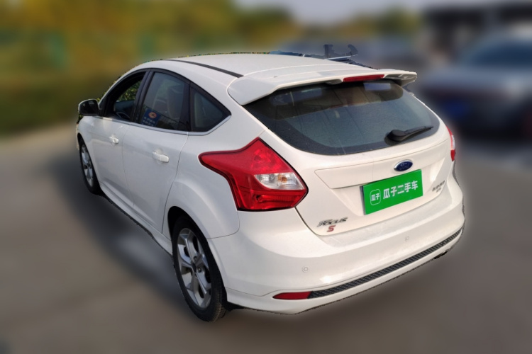 福特 福克斯 2012款 两厢 2.0L 手动豪华运动型车身外观6003