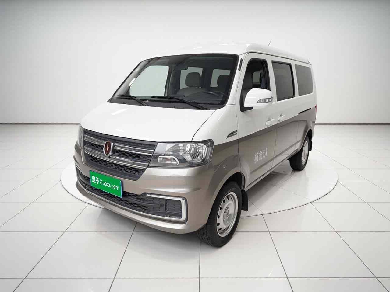 金杯 小海狮X30 2024款 1.5L 财富型客车 5/6/7座 前置空调(2)