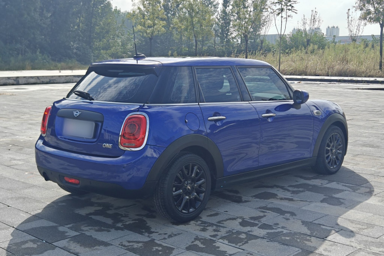 MINI 2019款 1.5T ONE PLUS 五门版车身外观6003