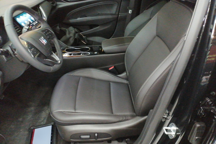 别克 君威 2024款 改款 25T 超享版中控内饰19