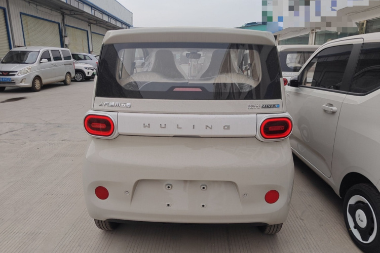 五菱汽车 宏光MINIEV 2024款 第三代 215km 青春版车身外观6