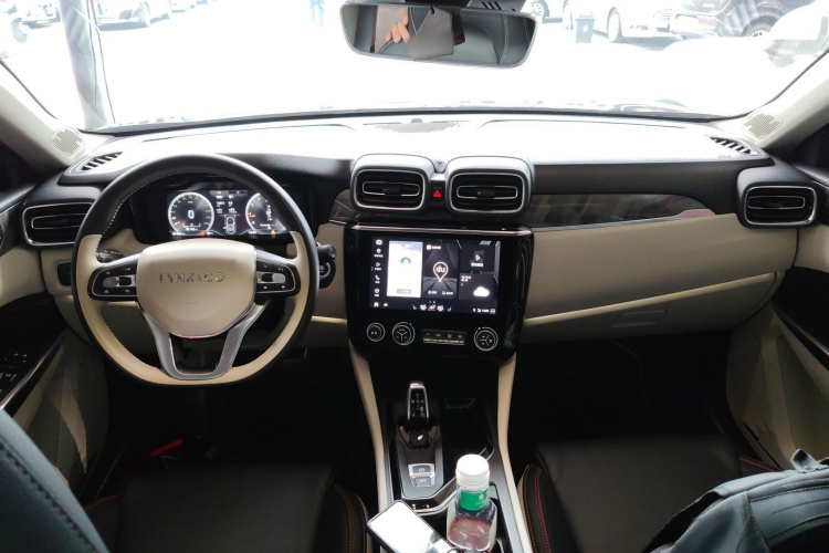 领克02 2019款 高能版 2.0T 自动两驱耀Pro版 国VI中控内饰12