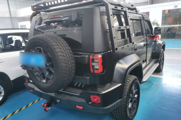 北京BJ40 2024款 2.0D 刀锋英雄荣耀版车身外观6005