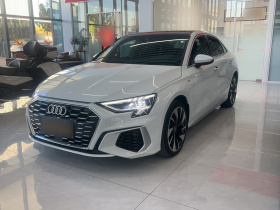 奥迪A3 2023款 改款 A3L Limousine 35 TFSI 时尚运动型