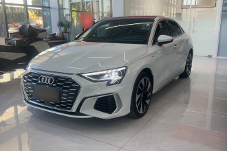 奥迪A3 2023款 改款 A3L Limousine 35 TFSI 时尚运动型