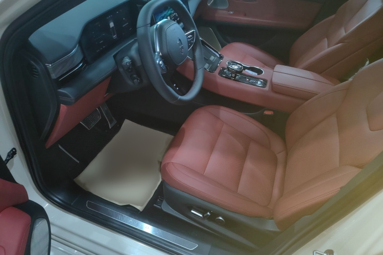 鸿蒙智行 问界M5 2023款 纯电后驱智驾版中控内饰7003