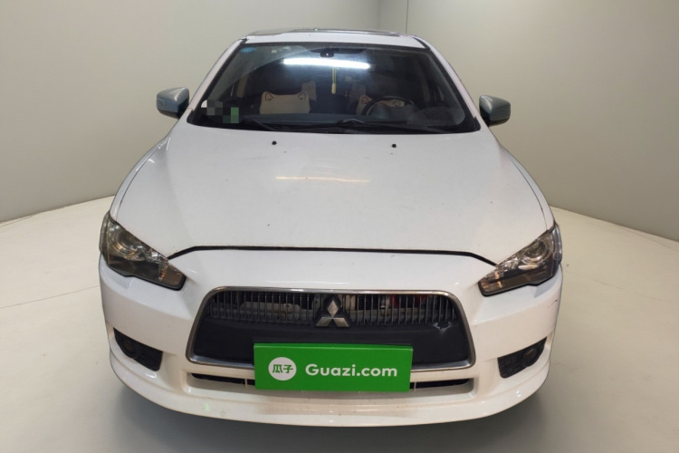 三菱 翼神 2013款 致炫版 2.0L CVT旗舰型车身外观2