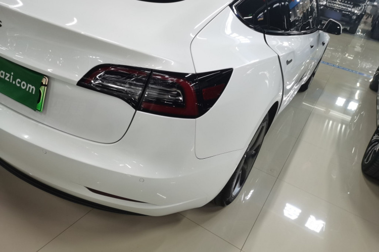 特斯拉 Model 3 2020款 标准续航后驱升级版车身外观9