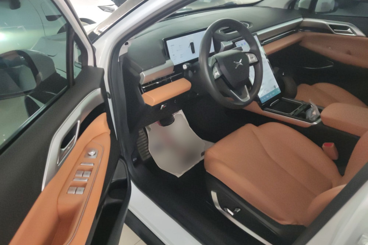 小鹏P5 2021款 550E中控内饰20