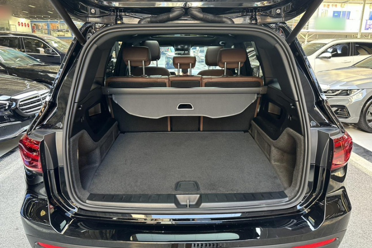 奔驰GLB 2024款 GLB 200 动感型局部细节23