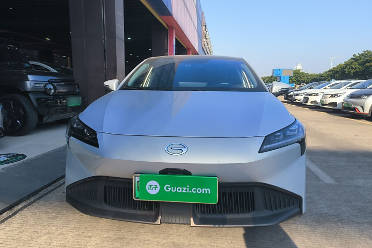 埃安 AION S Plus 2022款 70 智领版车身外观2