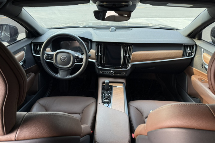 沃尔沃S90 2021款 B5 智逸豪华版中控内饰7003