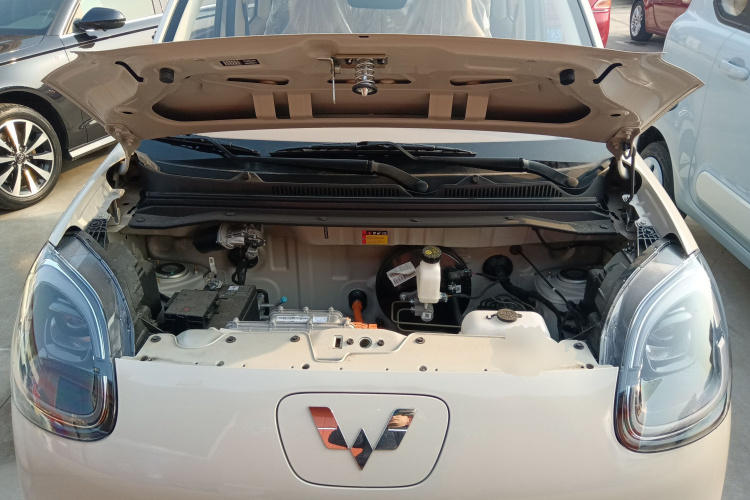 五菱汽车 宏光MINIEV 2025款 四门版 进阶款机舱底盘24