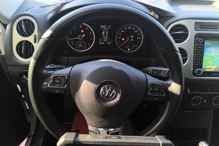 大众 途观 2015款 1.8TSI 自动两驱舒适版中控内饰13