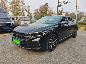 大众 帕萨特 2022款 330TSI 星空精英版