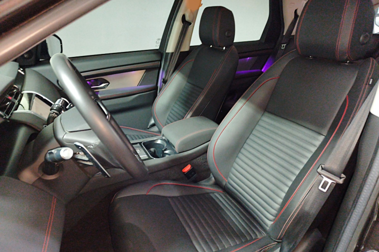 路虎 发现运动版 2022款 249PS 大都会版 5座中控内饰19