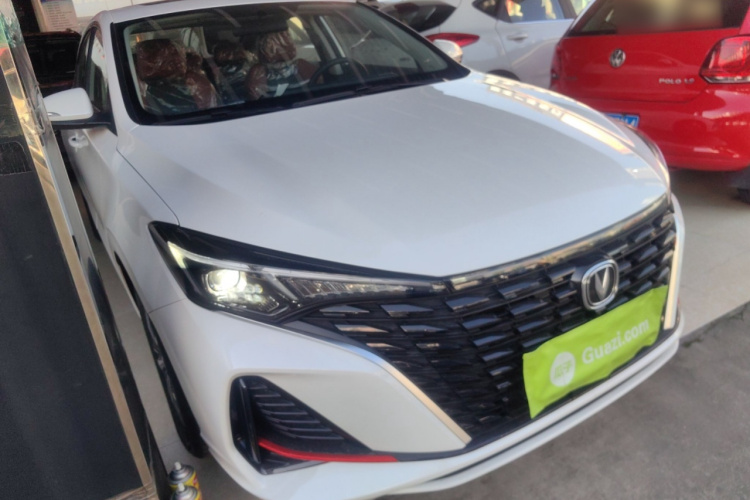 长安 逸动 2024款 PLUS 蓝鲸NE 1.4T GDI DCT高能版车身外观3