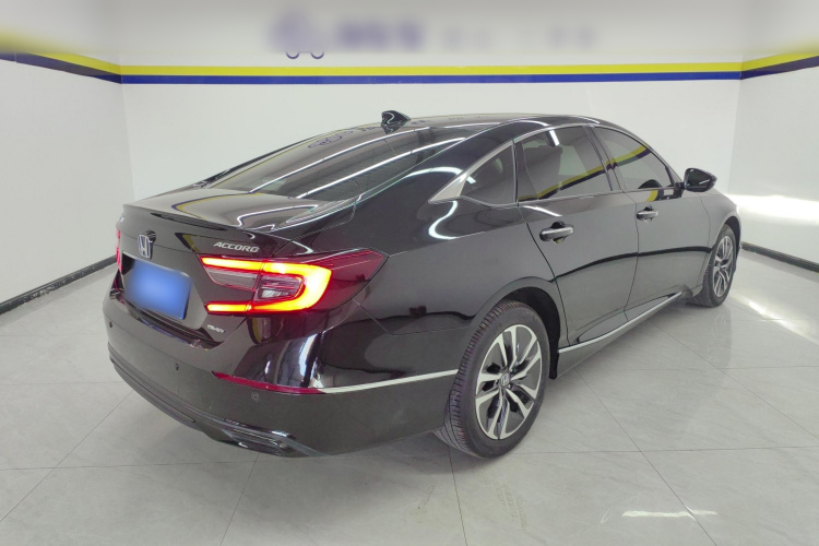 本田 雅阁 2022款 锐·混动 2.0L 锐领版车身外观7