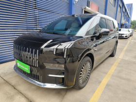 极氪009 2024款 六座行政版四驱 108kWh