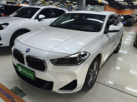 宝马X2 2021款 改款 sDrive25i M运动套装