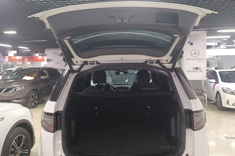 路虎 发现运动版 2023款 249PS R-Dynamic S 性能版机舱底盘23