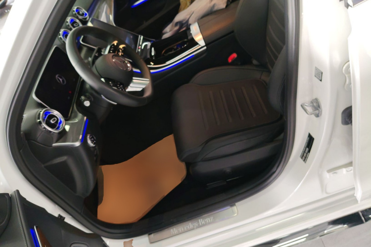 奔驰C级 2023款 改款 C 260 L 运动版中控内饰19